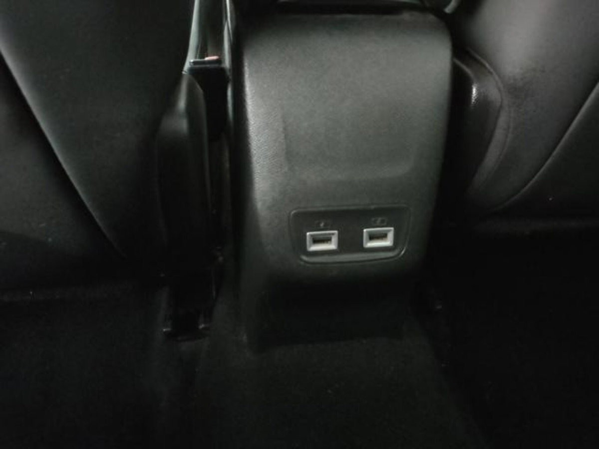 Peugeot 2008 PureTech 100 S&S Allure (19)