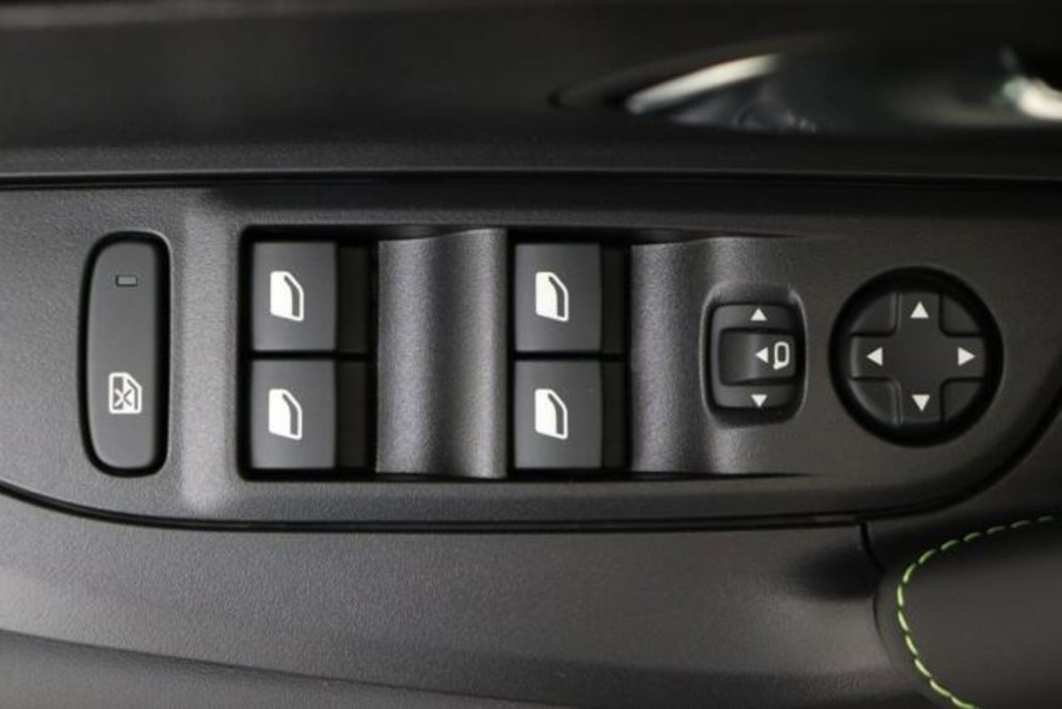 Peugeot 2008 1.2 hybrid GT 145cv e-dcs6 (18)