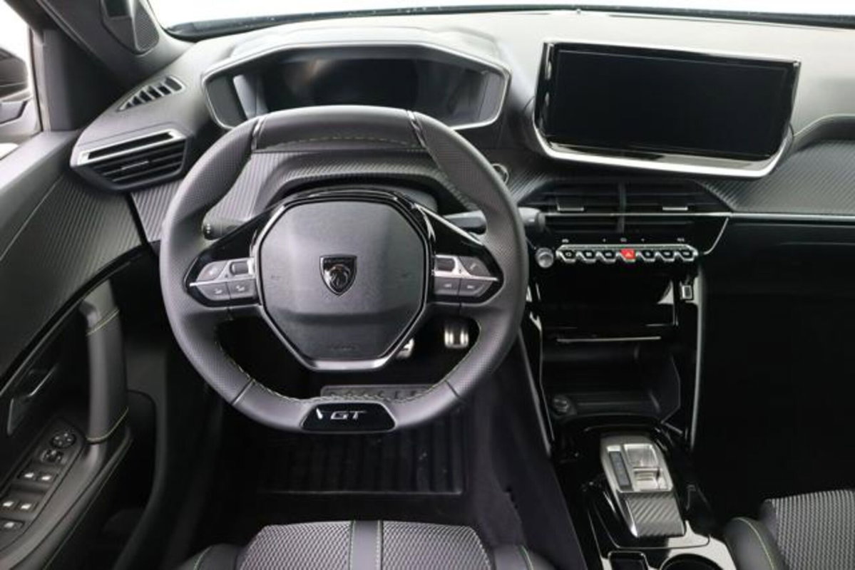 Peugeot 2008 1.2 hybrid GT 145cv e-dcs6 (2)
