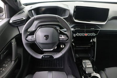 Peugeot 2008 1.2 hybrid GT 145cv e-dcs6 (2)