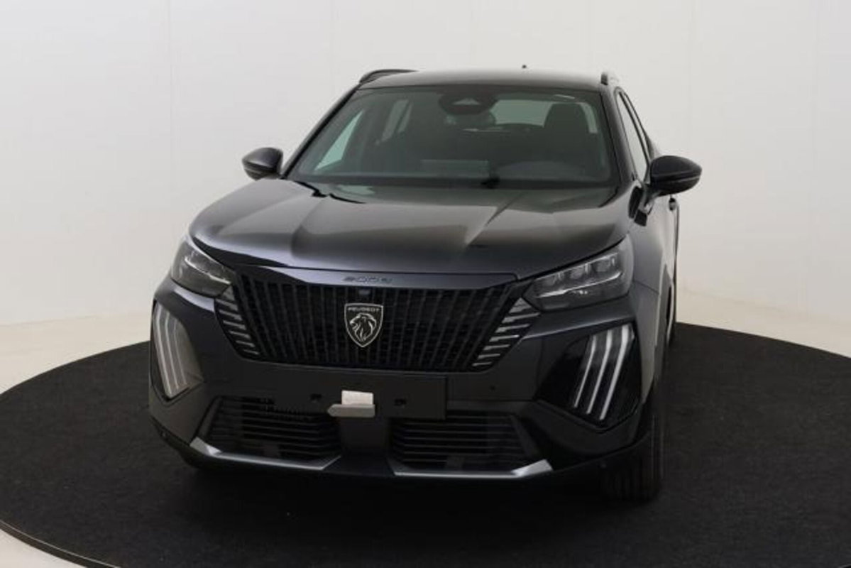 Peugeot 2008 1.2 hybrid GT 145cv e-dcs6 (4)