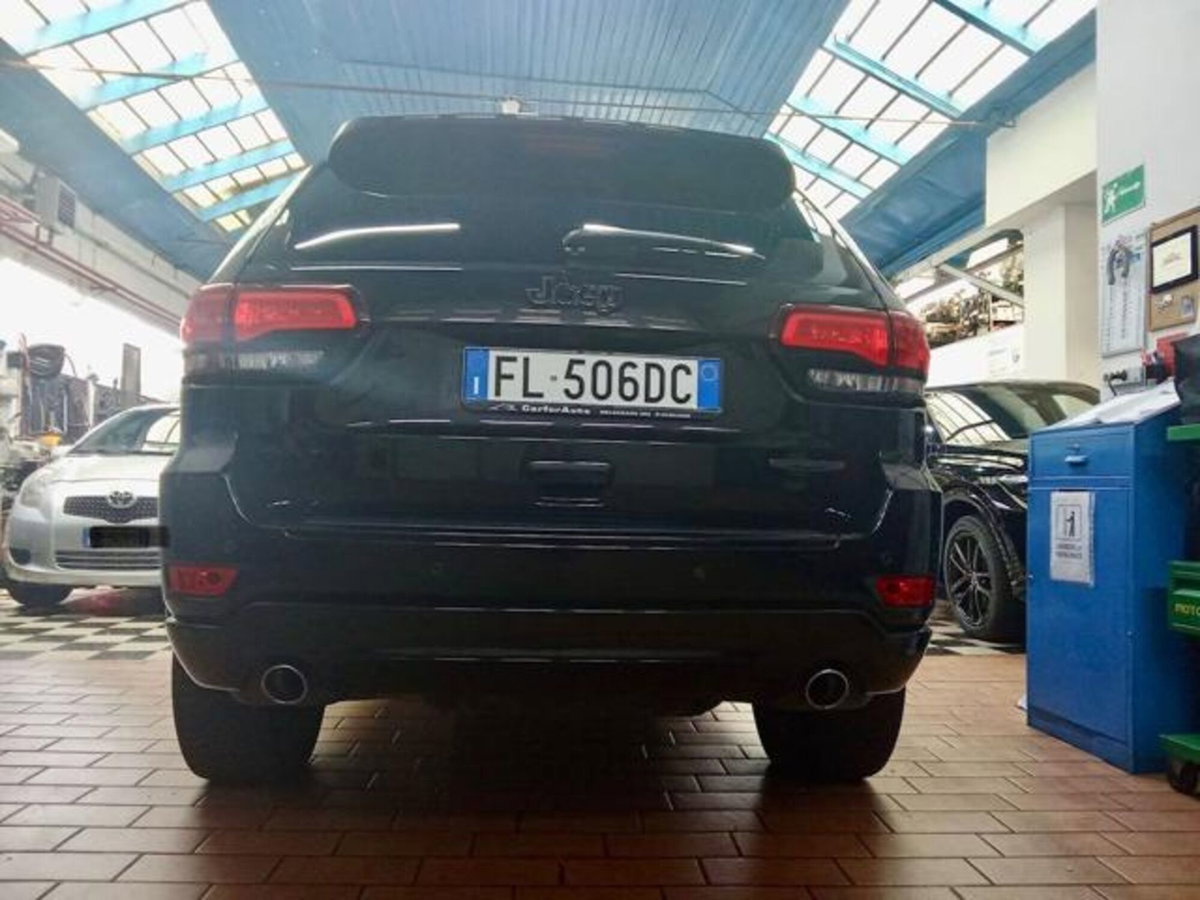 Jeep Grand Cherokee 3.0 V6 CRD 250 Multijet II Night Eagle (5)