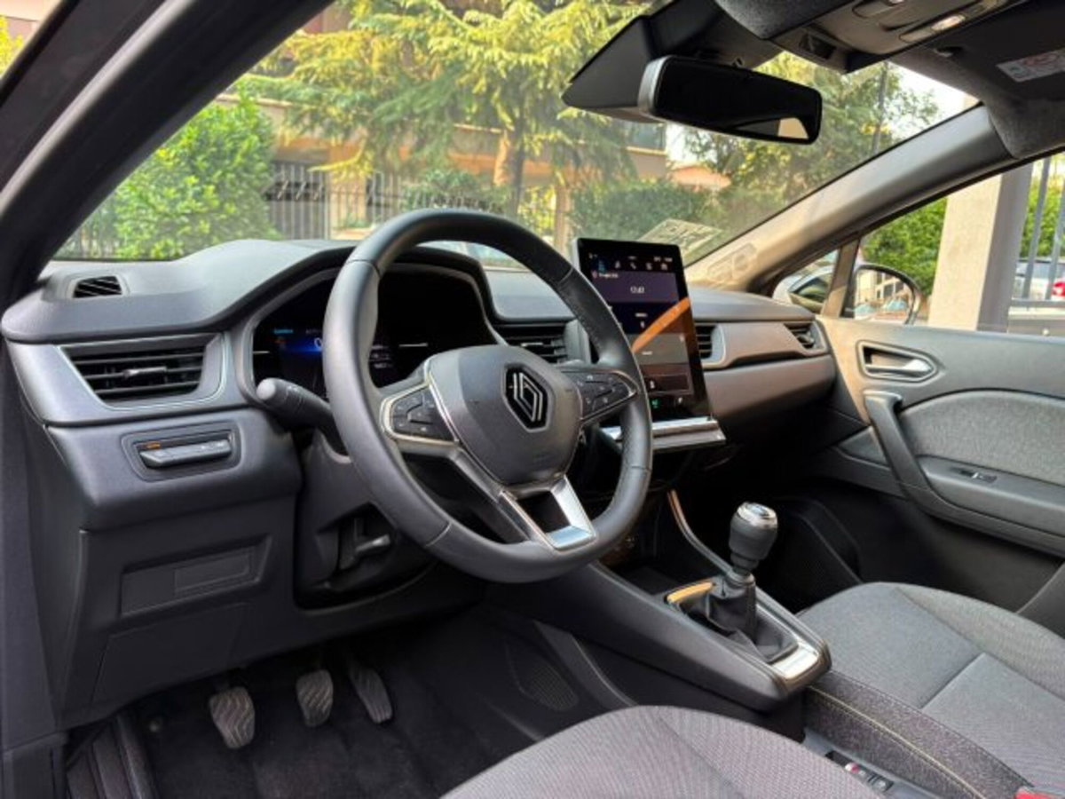 Renault Captur 1.0 tce Techno 90cv (6)