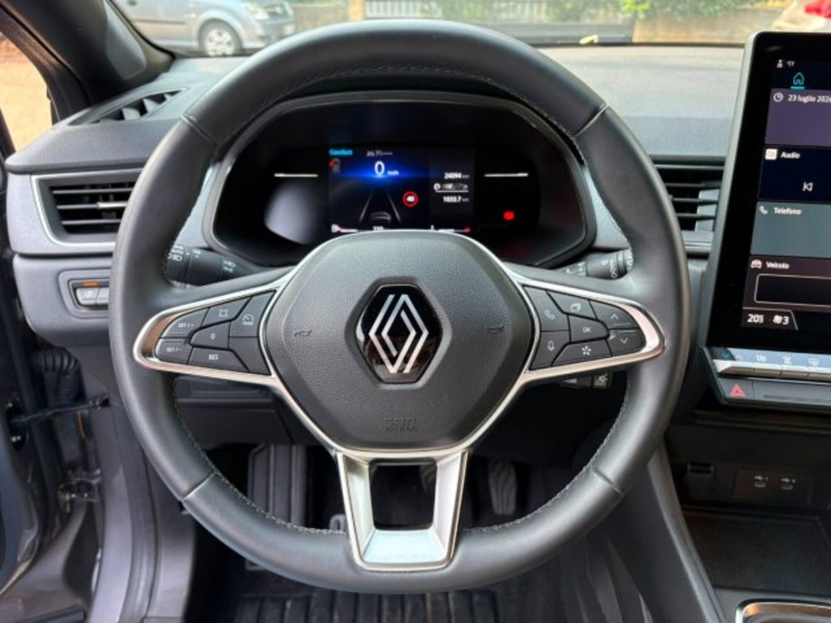 Renault Captur 1.0 tce Techno 90cv (9)
