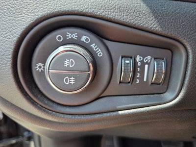 Jeep Renegade 1.5 turbo t4 mhev Summit 2wd dct (12)