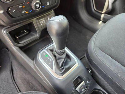Jeep Renegade 1.5 turbo t4 mhev Summit 2wd dct (14)