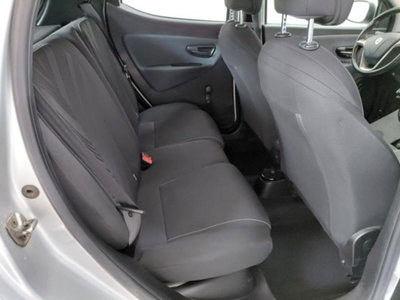 Lancia Ypsilon 1.0 FireFly 5 porte S&S Hybrid Ecochic Gold (18)