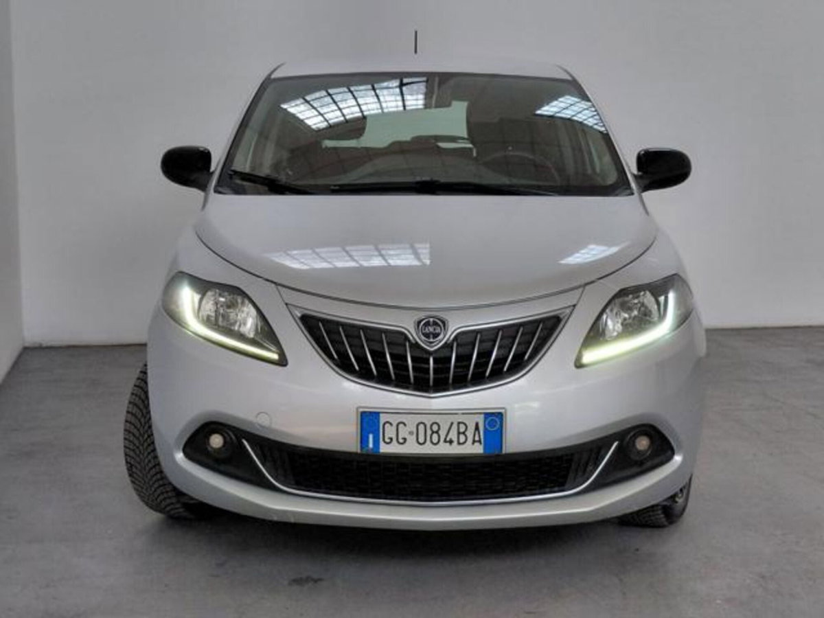 Lancia Ypsilon 1.0 FireFly 5 porte S&S Hybrid Ecochic Gold (3)