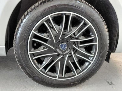 Lancia Ypsilon 1.0 FireFly 5 porte S&S Hybrid Ecochic Gold (6)