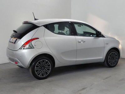 Lancia Ypsilon 1.0 FireFly 5 porte S&S Hybrid Ecochic Gold (9)