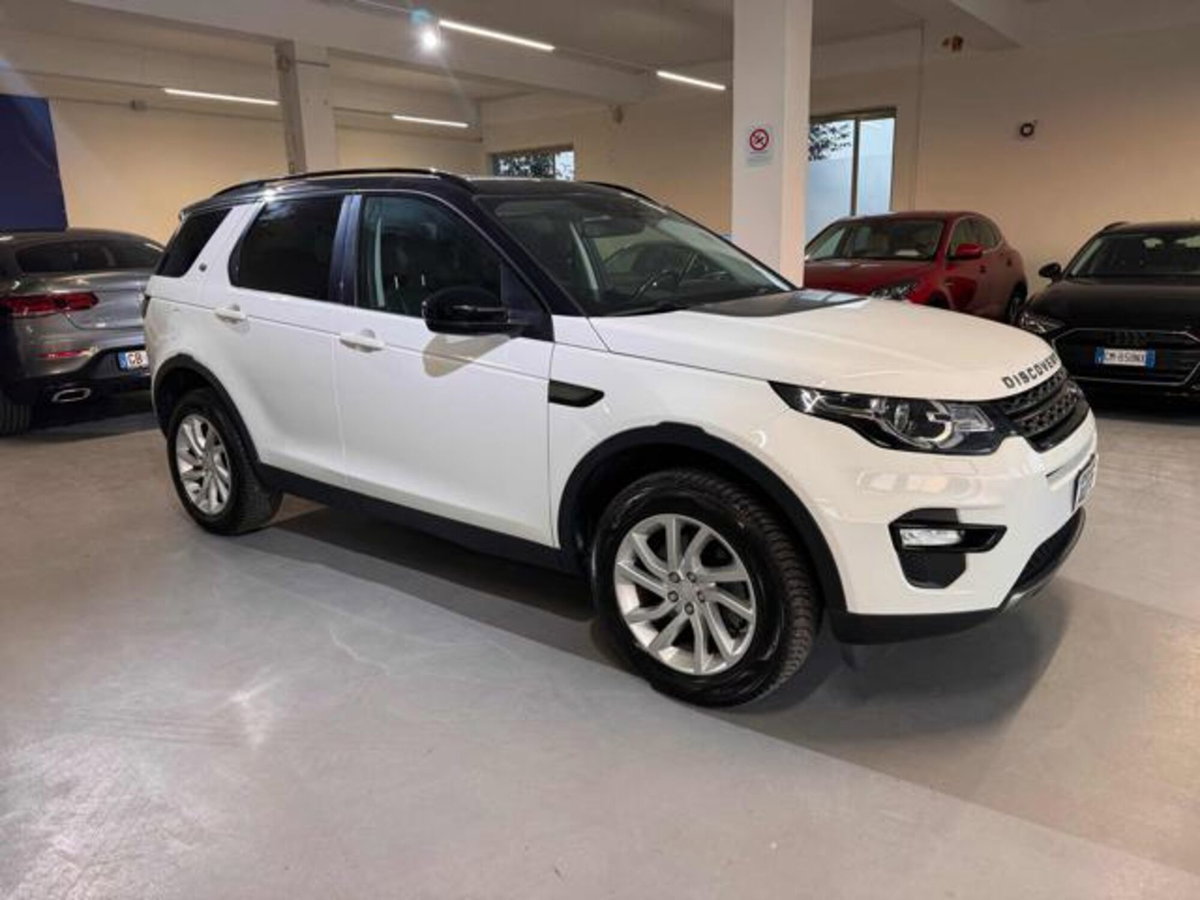 Land Rover Discovery Sport 2.0 TD4 150 CV HSE Luxury (8)