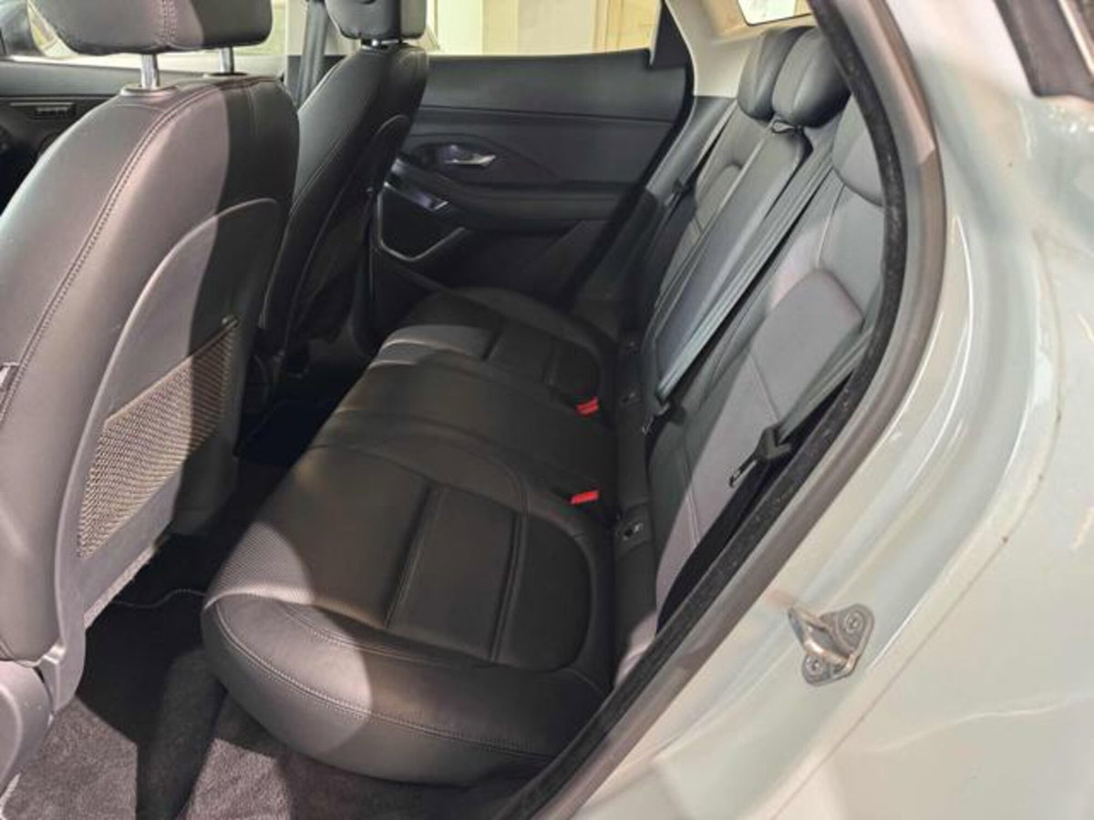 Jaguar E-Pace 2.0D 180 CV AWD aut. (14)