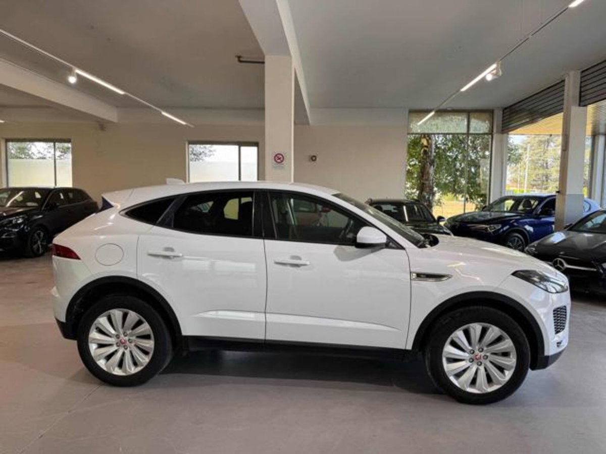 Jaguar E-Pace 2.0D 180 CV AWD aut. (9)