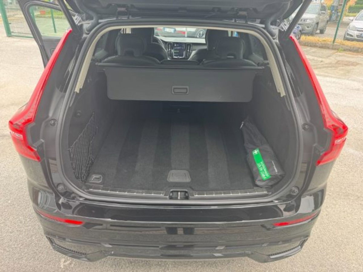 Volvo XC60 B4 automatico Plus Dark (15)