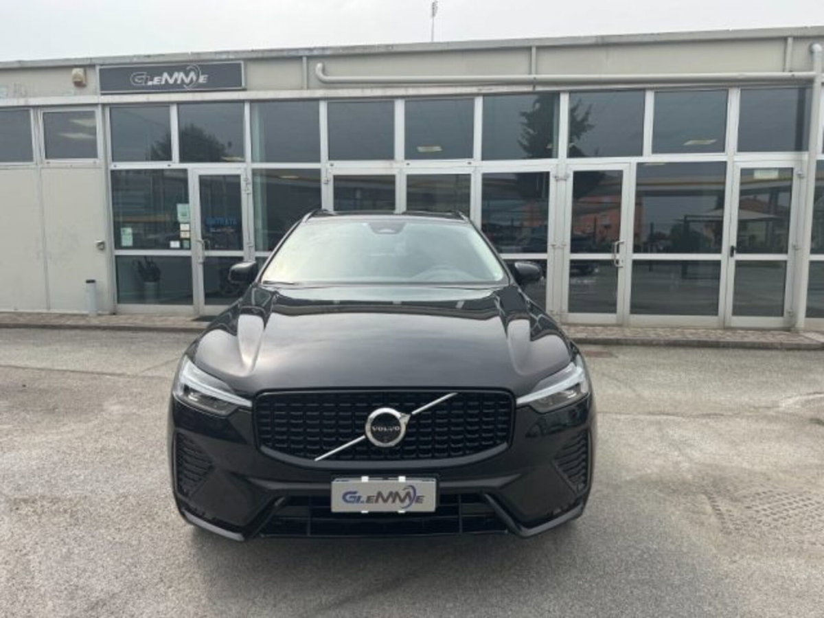 Volvo XC60 B4 automatico Plus Dark (2)