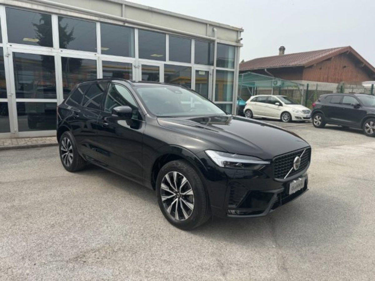 Volvo XC60 B4 automatico Plus Dark (3)