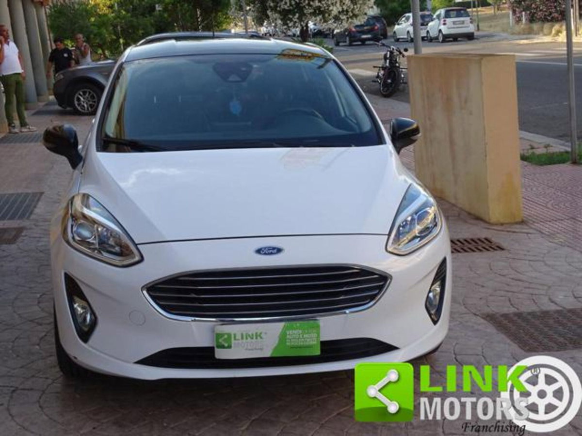 Ford Fiesta 1.5 TDCi 120 CV 5 porte Titanium (2)