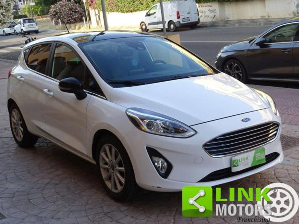 Ford Fiesta 1.5 TDCi 120 CV 5 porte Titanium (3)