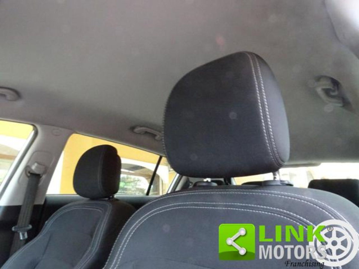 Kia Sportage 1.7 CRDI 2WD Active (13)