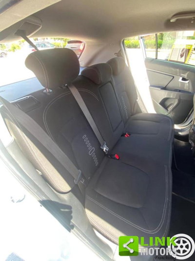 Kia Sportage 1.7 CRDI 2WD Active (17)
