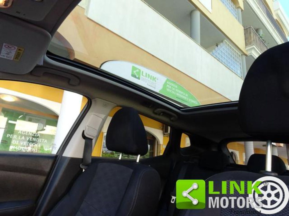 Nissan Qashqai 1.6 dCi 2WD Tekna (12)
