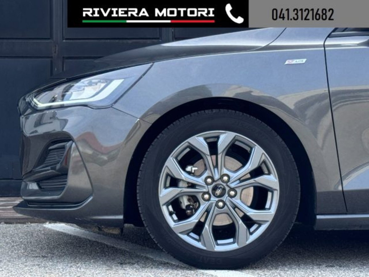 Ford Focus Station Wagon 1.0 EcoBoost Hybrid 125 CV SW ST-Line (13)