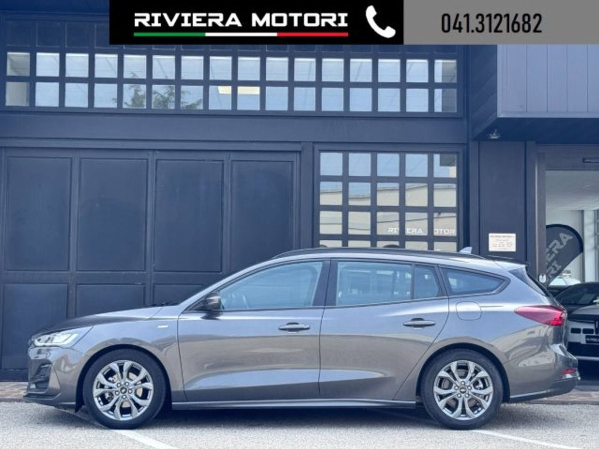 Ford Focus Station Wagon 1.0 EcoBoost Hybrid 125 CV SW ST-Line (3)