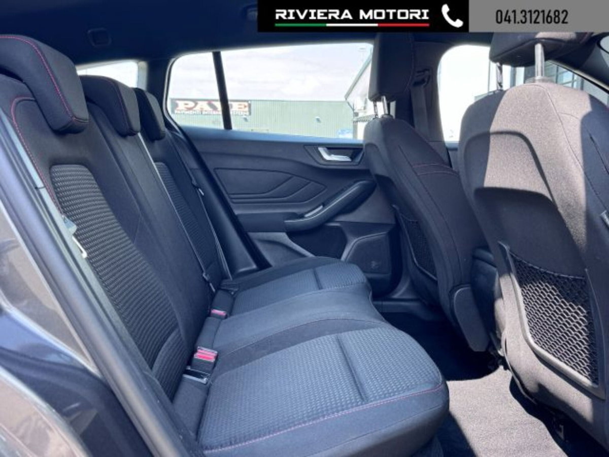 Ford Focus Station Wagon 1.0 EcoBoost Hybrid 125 CV SW ST-Line (9)