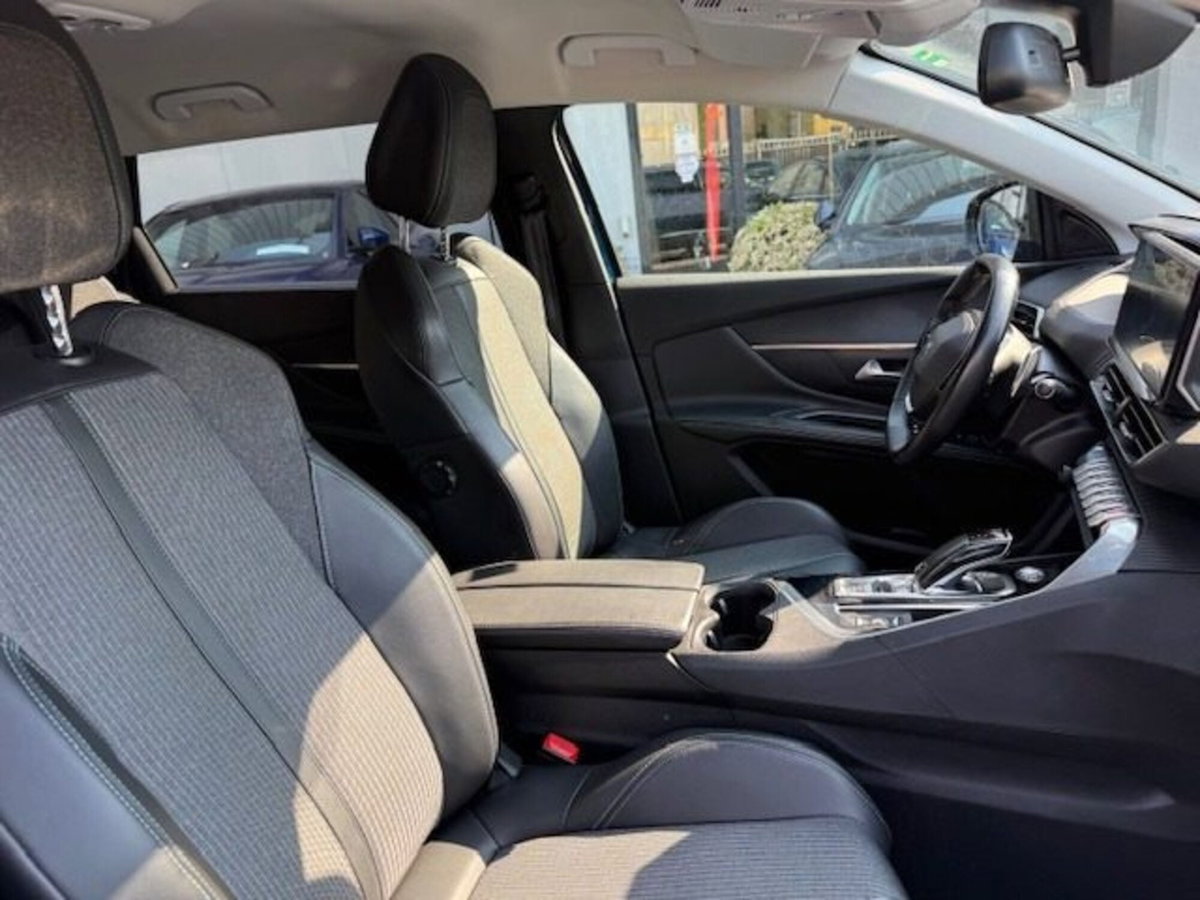 Peugeot 5008 BlueHDi 130 S&S EAT8 Allure (4)