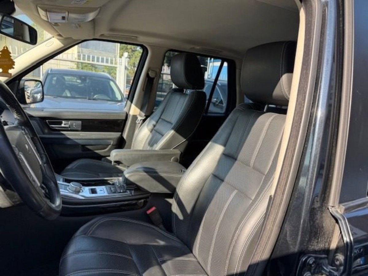 Land Rover Range Rover Sport 3.0 SDV6 HSE (4)