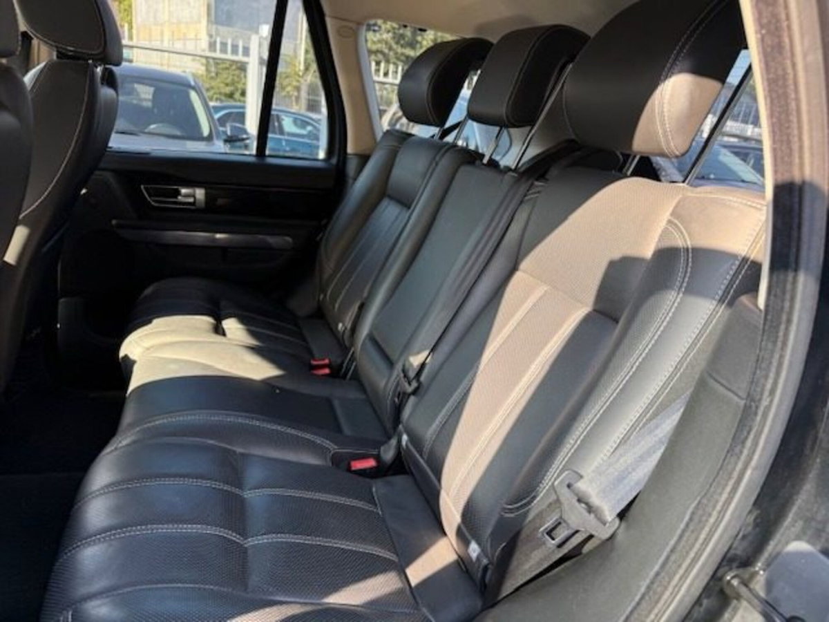 Land Rover Range Rover Sport 3.0 SDV6 HSE (9)