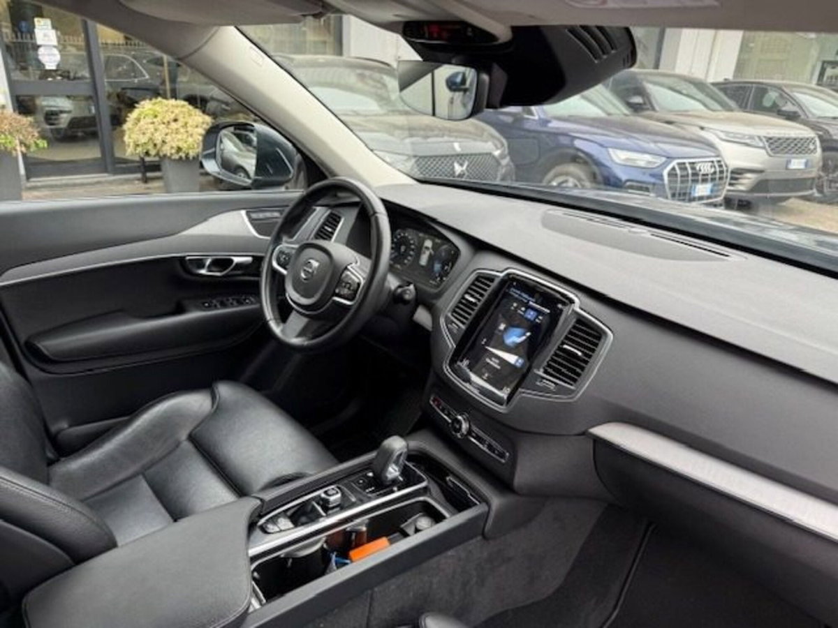 Volvo XC90 B5 (d) AWD Geartronic 7 posti Momentum Pro (10)