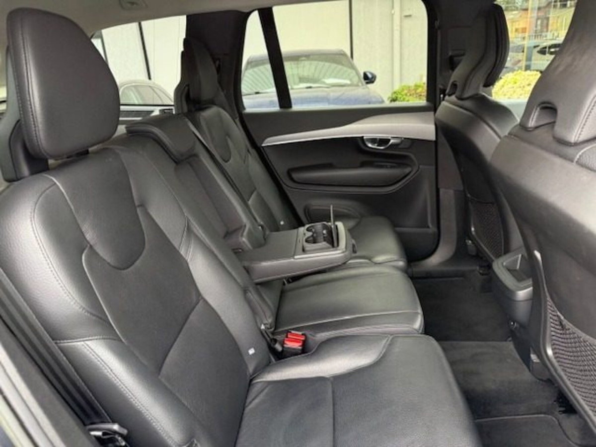 Volvo XC90 B5 (d) AWD Geartronic 7 posti Momentum Pro (11)