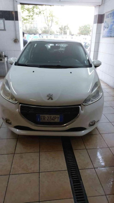 Peugeot 208 VTi 82 CV 5 porte Active (6)