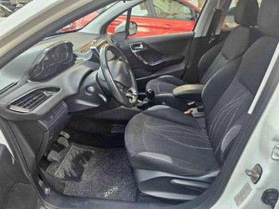 Peugeot 208 VTi 82 CV 5 porte Active (7)