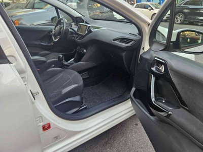 Peugeot 208 VTi 82 CV 5 porte Active (9)