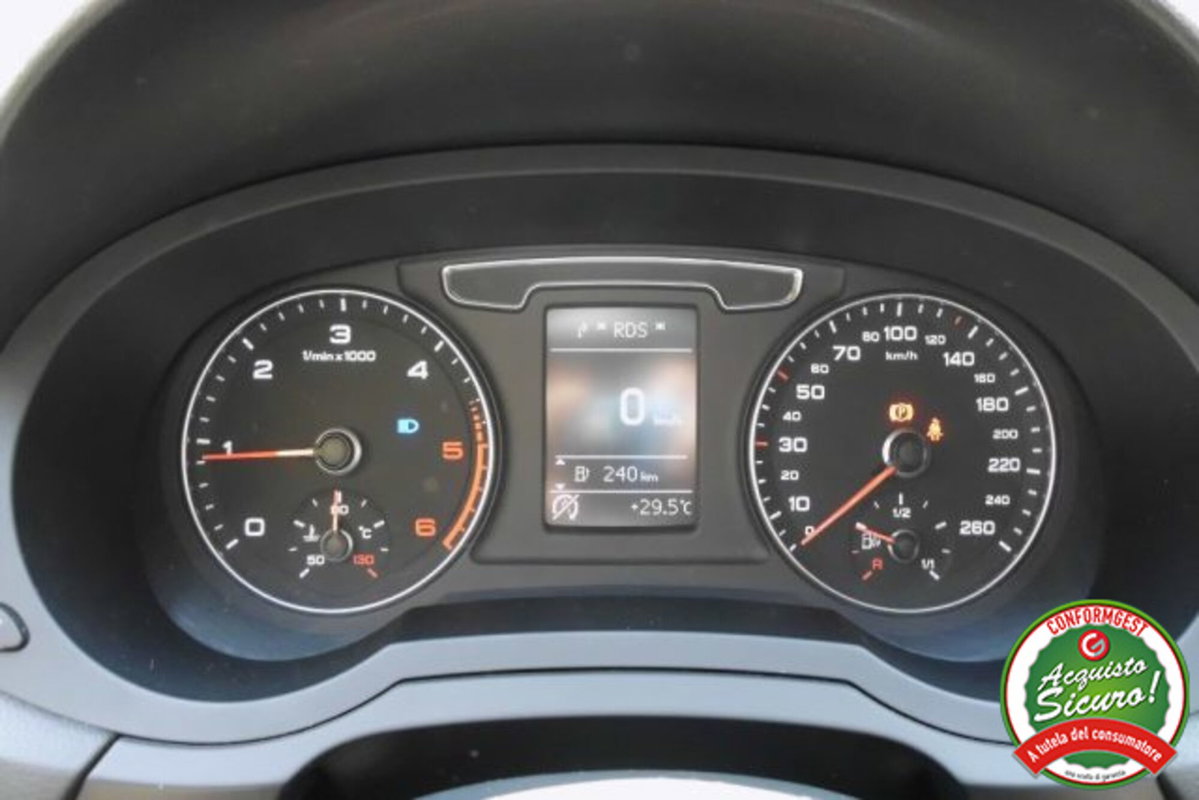 Audi Q3 2.0 TDI 120 CV Design (17)