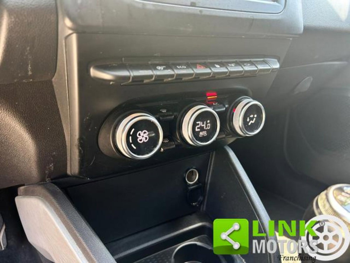 Dacia Duster 1.5 Blue dCi 8V 115 CV 4x4 15th Anniversary (9)