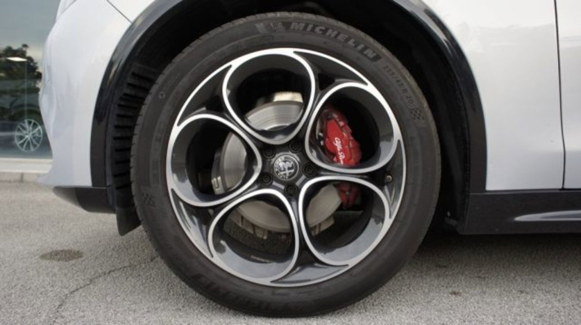 Alfa Romeo Stelvio Stelvio 2.2 Turbodiesel 210 CV AT8 Q4 Estrema (8)