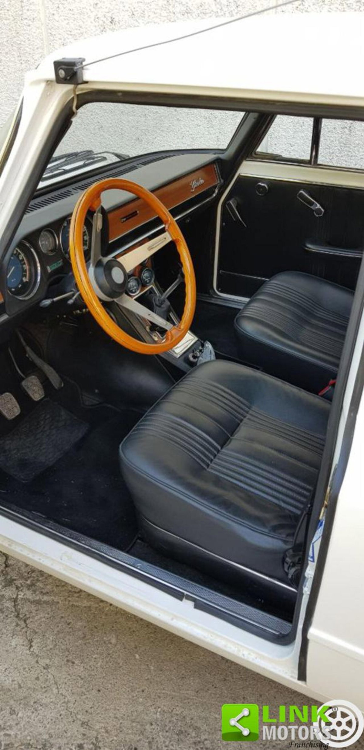 Alfa Romeo Giulia 2.0 Turbo 200 CV AT8 Super (4)