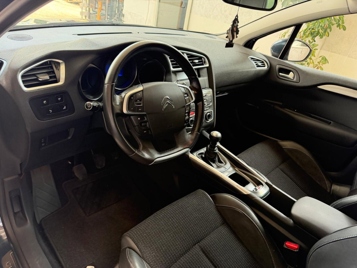 Citroen C4 1.6 e-HDi 110 airdream CMP6 Seduction (4)