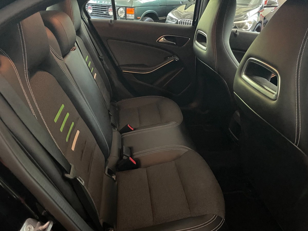 Mercedes-Benz Classe A 160 d Automatic Sport (13)