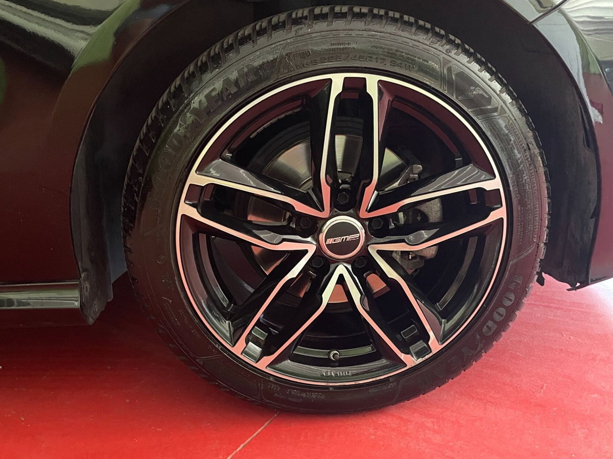 Mercedes-Benz Classe A 160 d Automatic Sport (16)