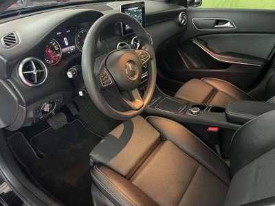 Mercedes-Benz Classe A 160 d Automatic Sport (9)