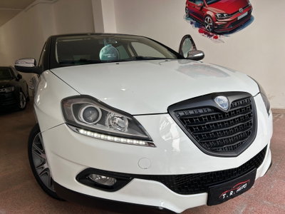 Lancia Delta 1.9 MJT Twinturbo DPF Platinum (2)