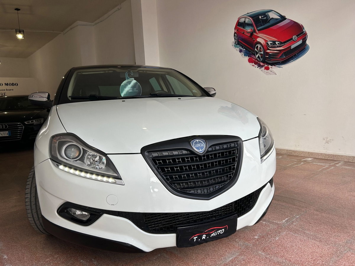 Lancia Delta 1.9 MJT Twinturbo DPF Platinum (5)