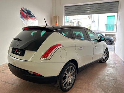Lancia Delta 1.9 MJT Twinturbo DPF Platinum (7)