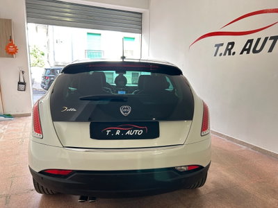 Lancia Delta 1.9 MJT Twinturbo DPF Platinum (8)