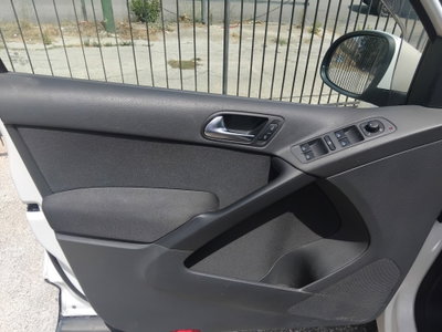 Volkswagen Tiguan 2.0 TDI DPF Trend & Fun BlueMotion Tech. (14)