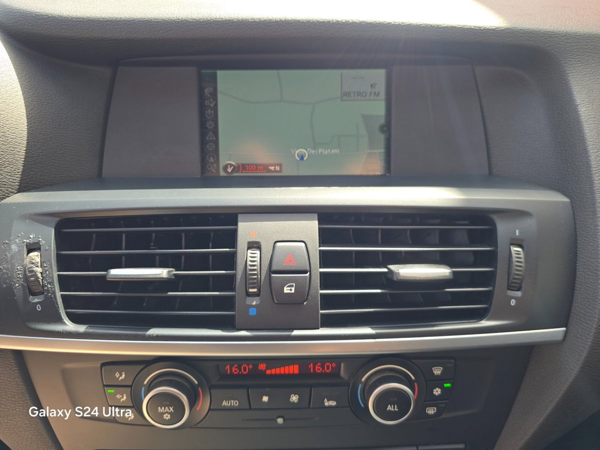 BMW X3 xDrive20d Futura (11)